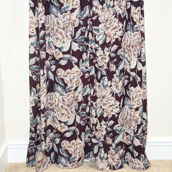 Honey Belle Floral Print Maxi Dress in Burgundy - Picture 8 of 15